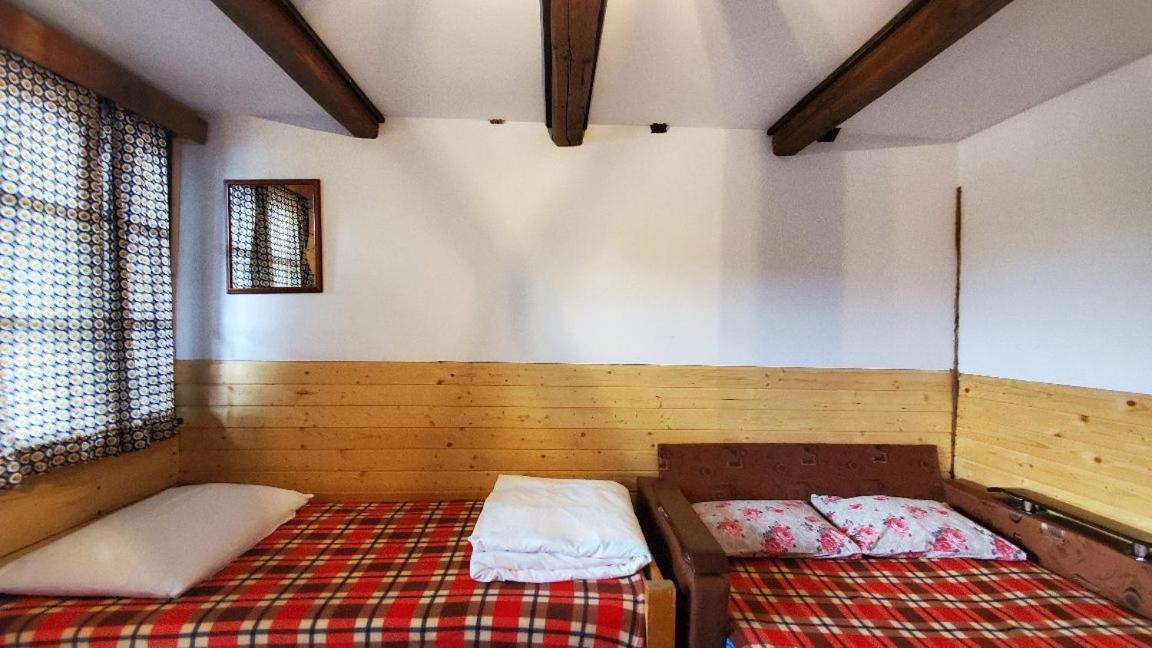Casa Rustic Feher & Fekete Vendeghazak ソバタ エクステリア 写真