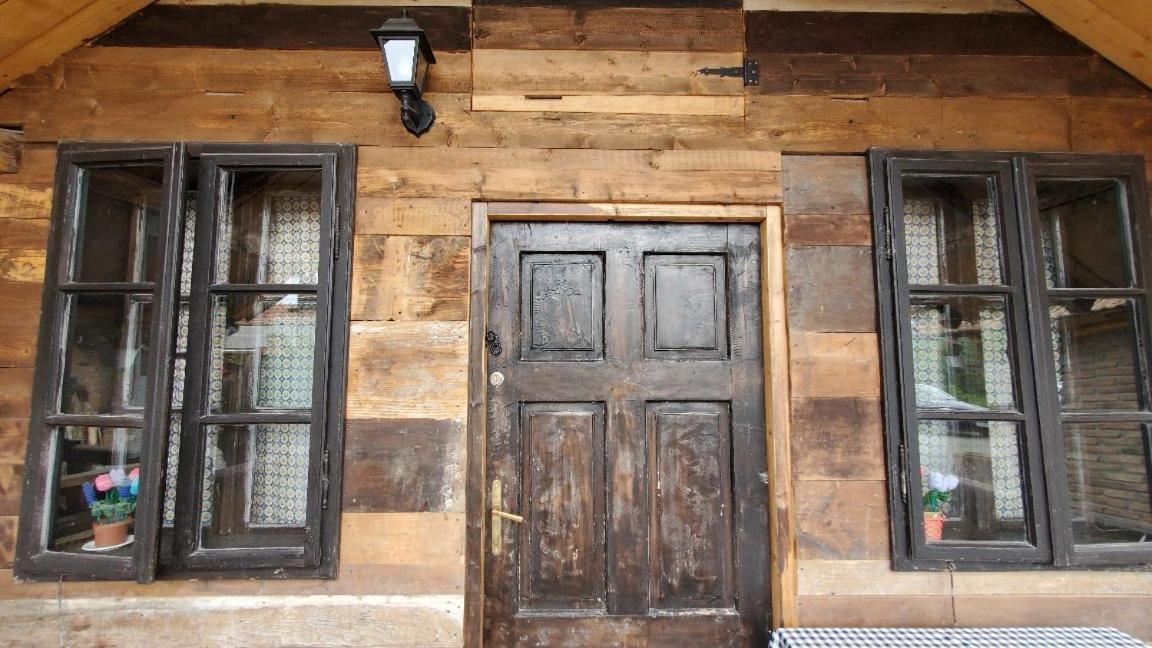 Casa Rustic Feher & Fekete Vendeghazak ソバタ エクステリア 写真