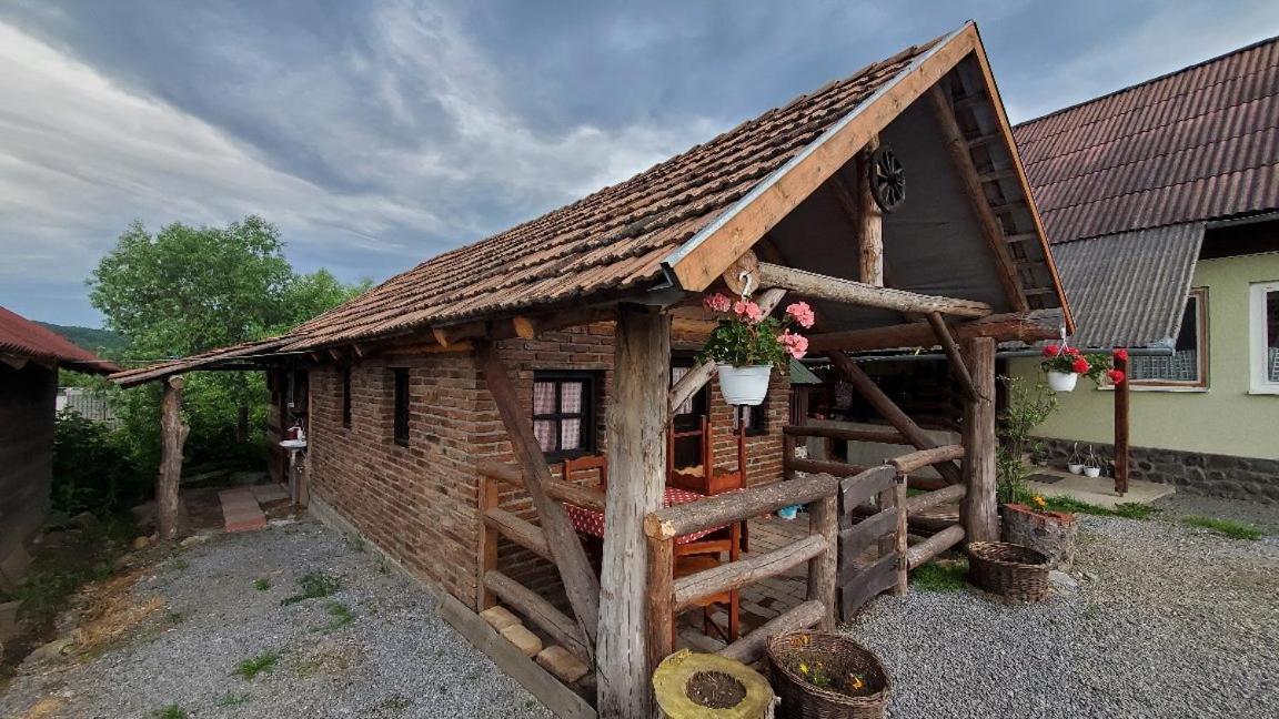 Casa Rustic Feher & Fekete Vendeghazak ソバタ エクステリア 写真