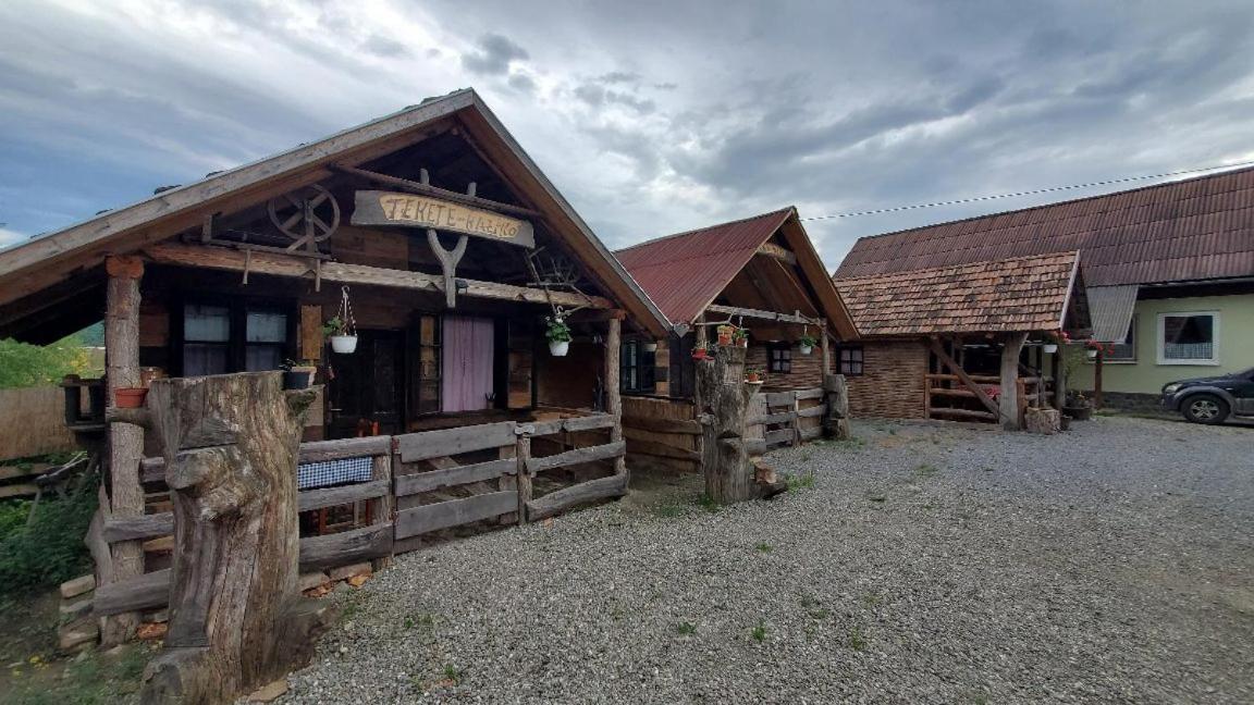 Casa Rustic Feher & Fekete Vendeghazak ソバタ エクステリア 写真
