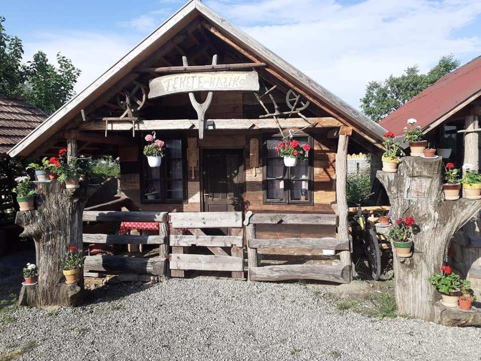 Casa Rustic Feher & Fekete Vendeghazak ソバタ エクステリア 写真